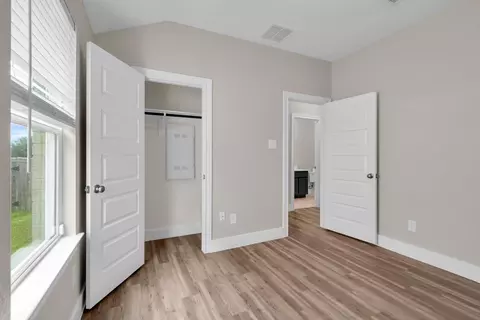Bedroom - 2082 Gadwall Dr, Conroe, TX 77384 photo 2 of 5