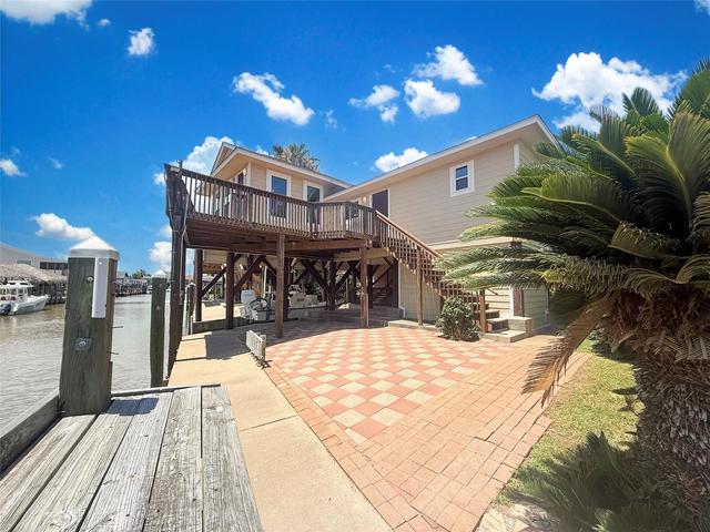 23 King Fish Ln, Freeport, TX 77541