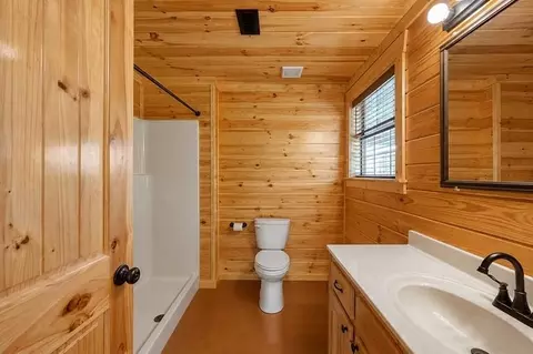 Bath - 130 Raleigh Cir, Trinity, TX 75862 photo 3 of 5