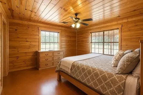 Bedroom - 130 Raleigh Cir, Trinity, TX 75862 photo 3 of 3