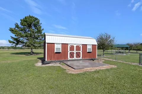 Exterior - 130 Raleigh Cir, Trinity, TX 75862 photo 4 of 6