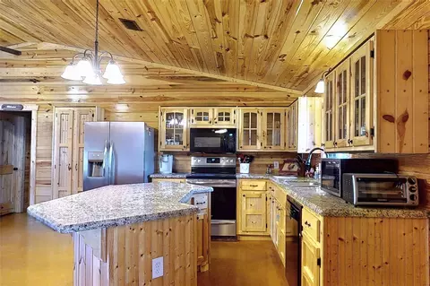Kitchen - 130 Raleigh Cir, Trinity, TX 75862 photo 2 of 2