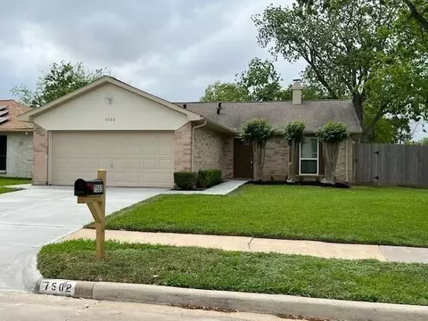 7502 Trabajo Dr, Houston, TX 77083