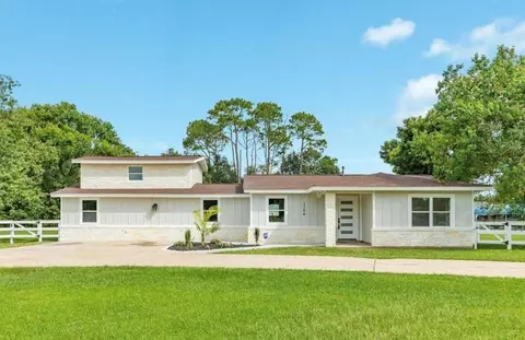 1200 Gifford Ln, Angleton, TX 77515