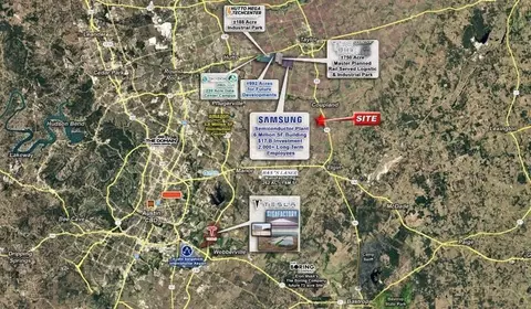 17115 Lund Rd, Coupland, TX 78615