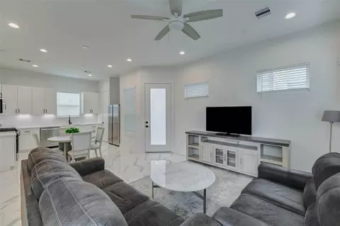 5705 Elysium St, Houston, TX 77091