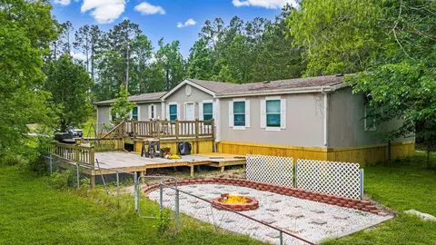 375 White Oak Cv, Onalaska, TX 77360