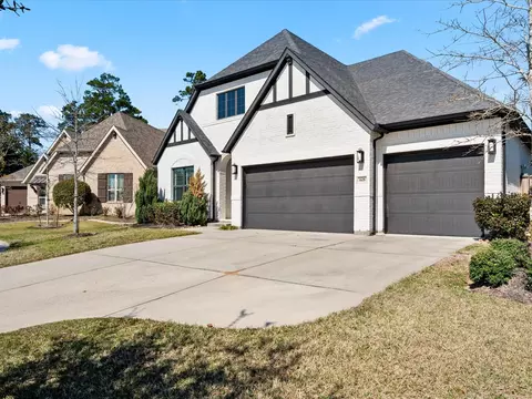 Exterior - 605 Ashbrook Ridge Ln, Pinehurst, TX 77362 photo 3 of 10