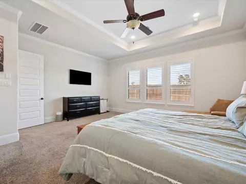 Bedroom - 605 Ashbrook Ridge Ln, Pinehurst, TX 77362 photo 2 of 4