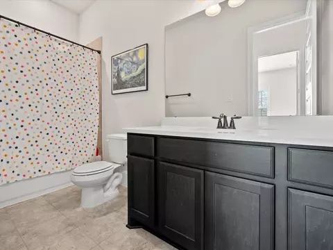 Bath - 605 Ashbrook Ridge Ln, Pinehurst, TX 77362 photo 5 of 6