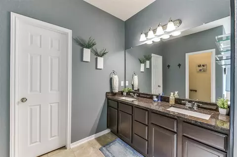 Bath - 29418 Ridge Clearing Trl, Spring, TX 77386 photo 1 of 5
