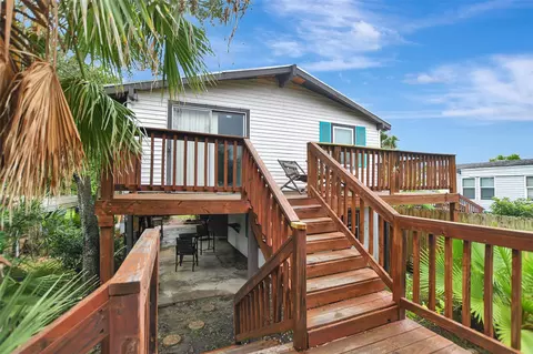 1035 16th St, Dickinson, TX 77539
