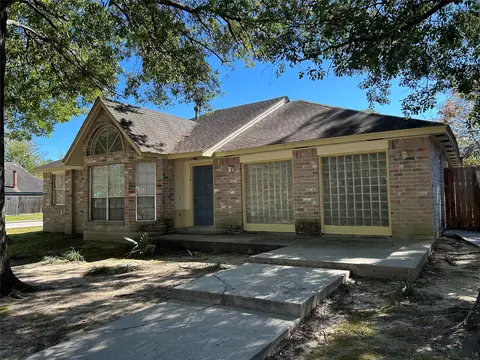 Exterior - 5338 Rivergate Dr, Spring, TX 77373 photo 2 of 2