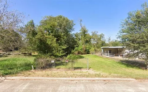 355 E Simmons St, Beaumont, TX 77703