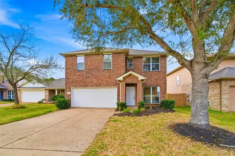 1111 Auburn View Ln, Fresno, TX 77545