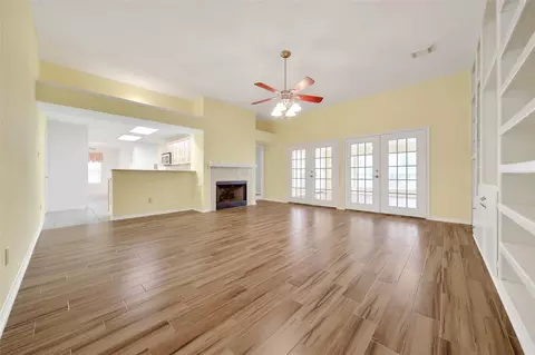 Living - 5010 Cupids Bower Ct, Spring, TX 77388 photo 2 of 6