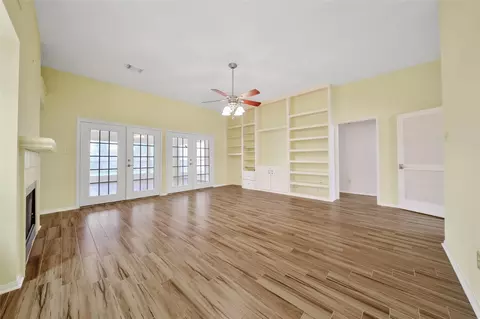 Living - 5010 Cupids Bower Ct, Spring, TX 77388 photo 4 of 6
