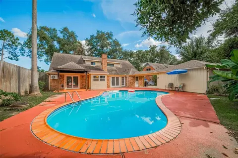 7914 Roos Rd, Houston, TX 77036