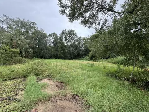 785 Young St, Bridge City, TX 77611
