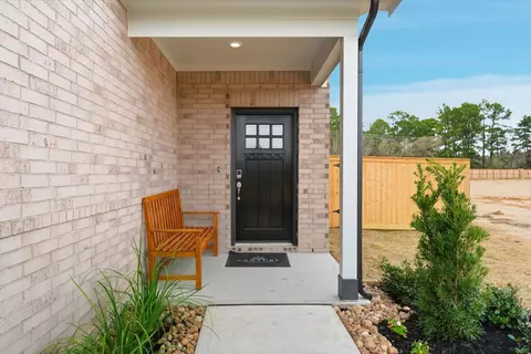 Exterior - 17102 King Eider Rd, Waller, TX 77484 photo 2 of 4
