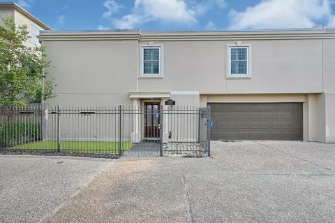 2430 Nantucket Dr #B, Houston, TX 77057