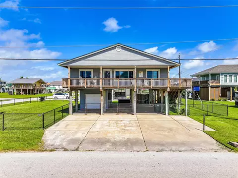 21600 Zachary Dr, Galveston, TX 77554