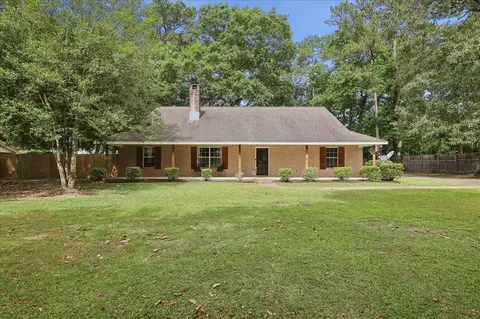 102 Jane Ln, Silsbee, TX 77656 photo 1