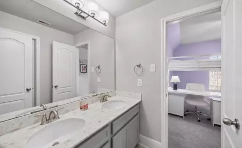 Bath - 32034 Eagle Nest Ln, Conroe, TX 77385 photo 5 of 5