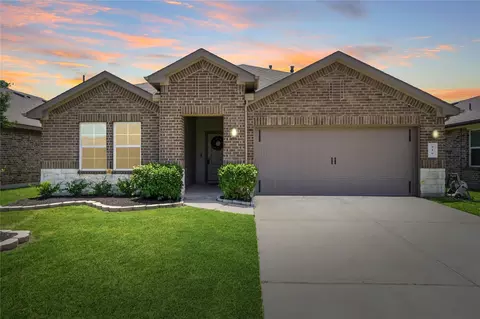 910 Betsy Hill Dr, Rosharon, TX 77583