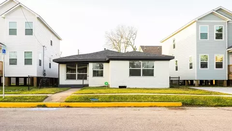 4024 Ave N 12 St, Galveston, TX 77550
