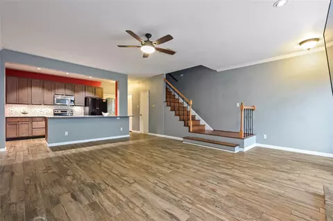4001 Tanglewilde St #404, Houston, TX 77063