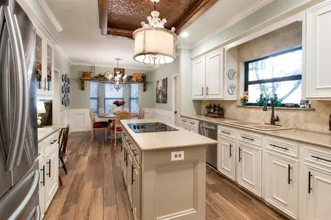 Kitchen - 16211 Chipstead Dr, Spring, TX 77379 photo 3 of 4