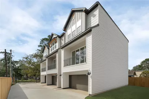 826 Curtin St #F, Houston, TX 77018