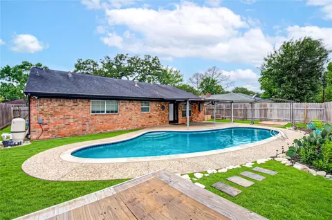 11223 Sagehill Dr, Houston, TX 77089