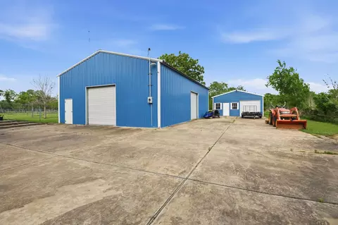 Exterior - 3625 County Road 36, Angleton, TX 77515 photo 3 of 7