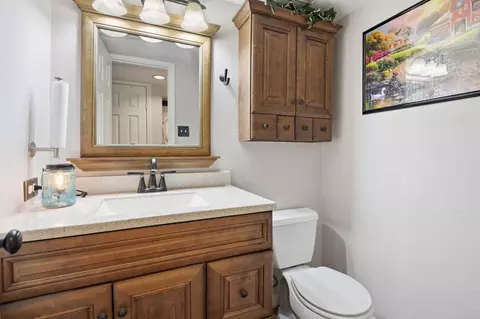 Bath - 3625 County Road 36, Angleton, TX 77515 photo 3 of 3