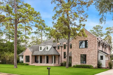 7 Hedwig Shadows Dr, Houston, TX 77024