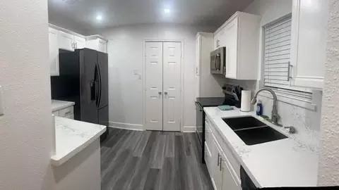 Kitchen - 4219 Hirschfield Rd, Spring, TX 77373 photo 4 of 4