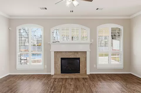 Living - 3602 River Bend Dr, Rosenberg, TX 77471 photo 10 of 11