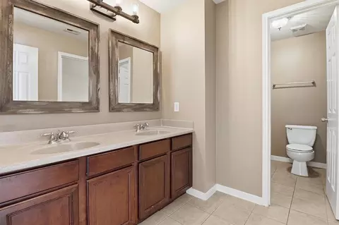 Bath - 3602 River Bend Dr, Rosenberg, TX 77471 photo 5 of 6