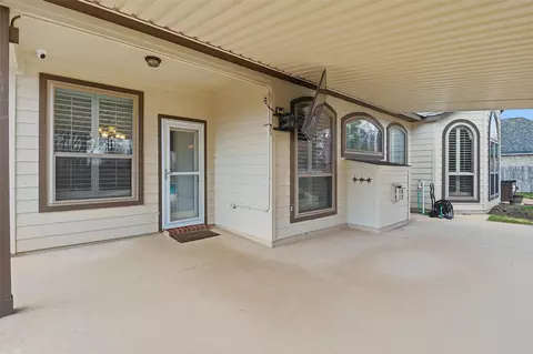 Exterior - 3602 River Bend Dr, Rosenberg, TX 77471 photo 6 of 8
