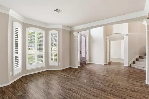 Living - 3602 River Bend Dr, Rosenberg, TX 77471 photo 3 of 11