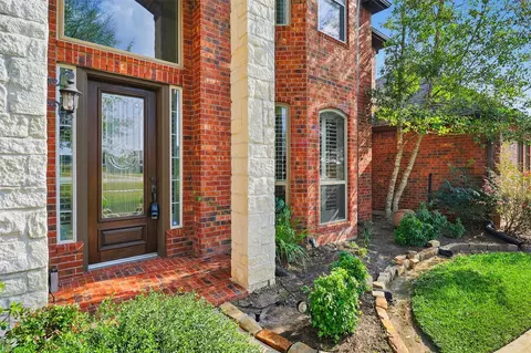Entry Way - 3602 River Bend Dr, Rosenberg, TX 77471 photo 1 of 6