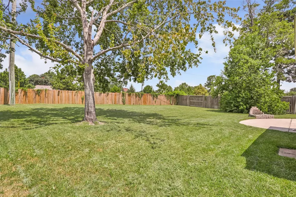 Exterior - 7126 Leens Lodge Ln, Humble, TX 77346 photo 6 of 9