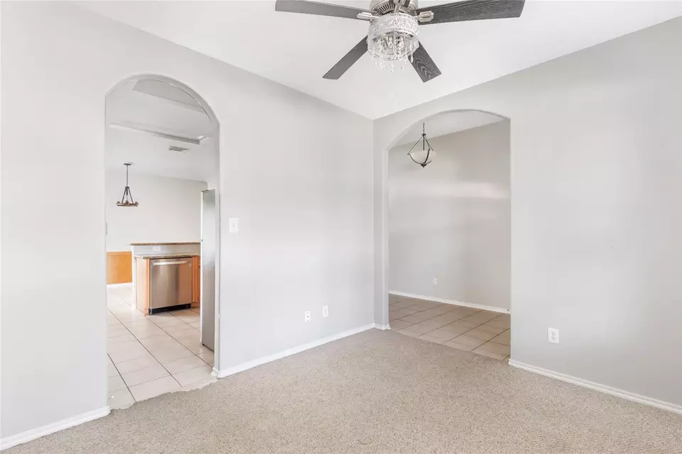 Living - 7126 Leens Lodge Ln, Humble, TX 77346 photo 1 of 7