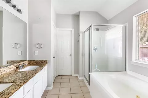 Bath - 7126 Leens Lodge Ln, Humble, TX 77346 photo 1 of 4
