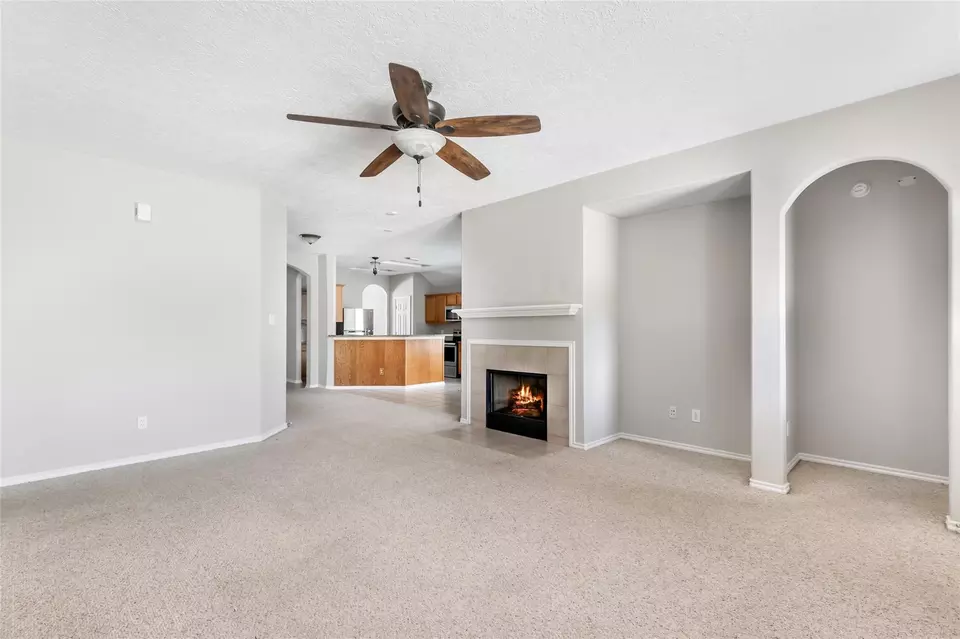 Living - 7126 Leens Lodge Ln, Humble, TX 77346 photo 7 of 7