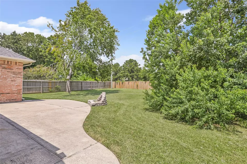 Exterior - 7126 Leens Lodge Ln, Humble, TX 77346 photo 5 of 9