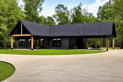 22797 Sharp Rd, Montgomery, TX 77356