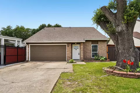 9721 Debbie Ln, Houston, TX 77038